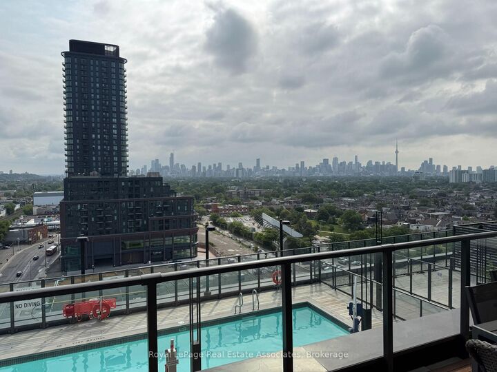 Property Photo: 1285 Dupont Street 1309 ON M6H 0E3