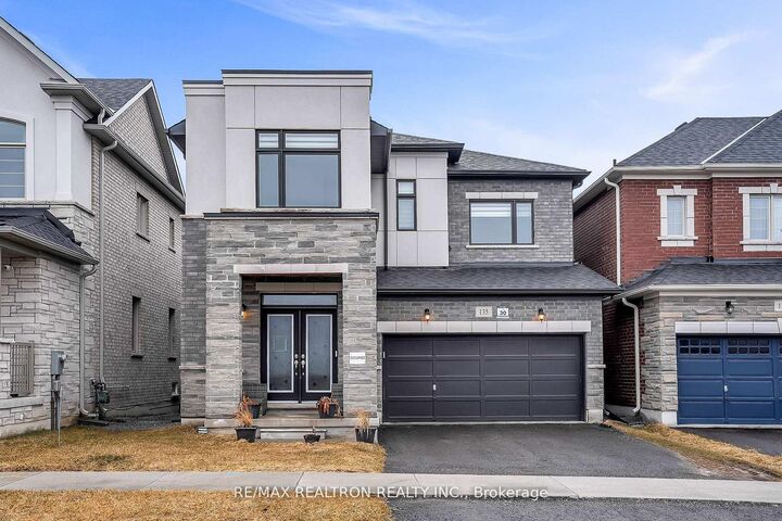 135 Prairie Rose Drive — photo 1