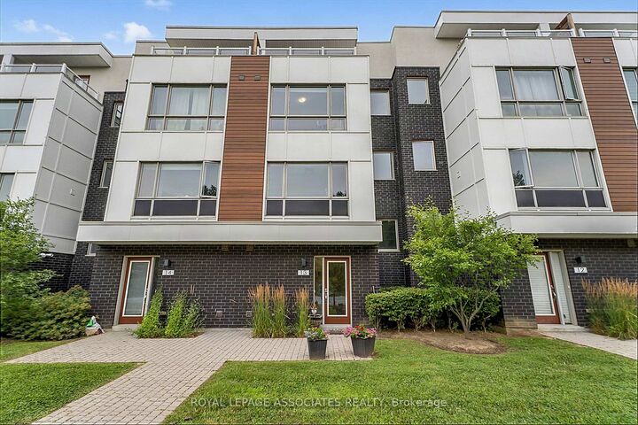 1870 Altona Road 13 — photo 1