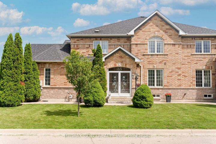 Property Photo: 35 Goreridge Crescent ON L6P 1P2