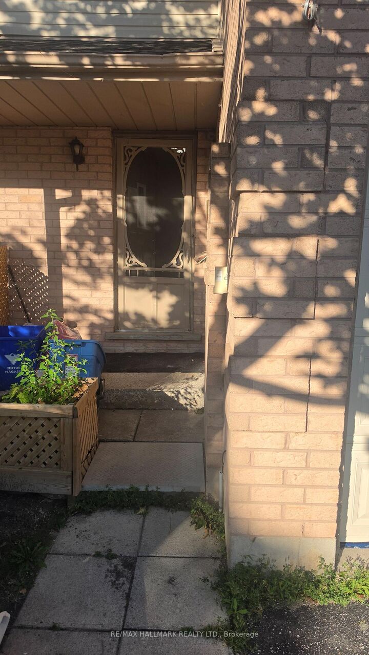 Property Photo:  531 High Street 10  ON L3V 4X9 