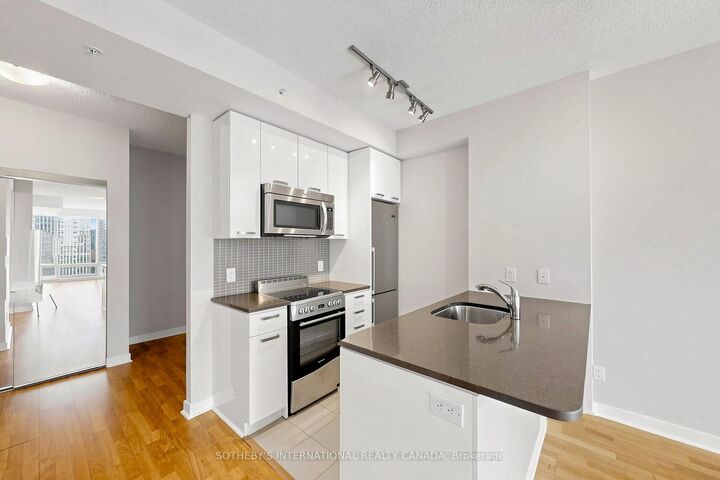 Property Photo: 295 Adelaide Street W 3906 ON M5V 0L4