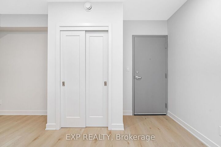 Property Photo:  1267 Summerville Avenue 2  ON K1Z 8G6 