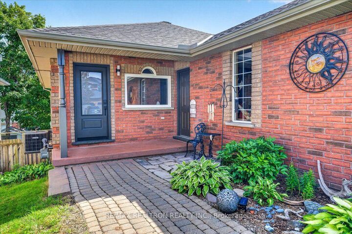 Property Photo: 67 Vanessa Drive ON L3V 7W9