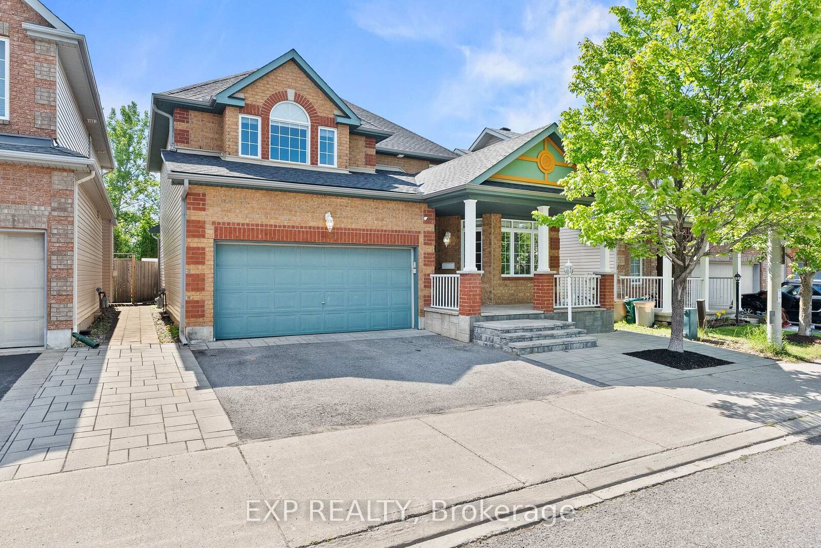 Property Photo: 112 Redcliff Avenue ON K2J 5J7