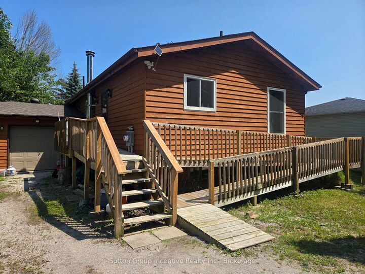 3985 Joyland Drive — photo 1