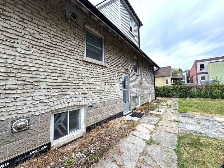 Property Photo:  9 Lamont Avenue Basement  ON M1S 1A8 