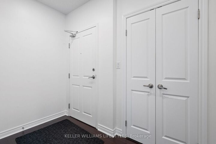 Property Photo: 1030 Coronation Drive 1004 ON N6G 0G5