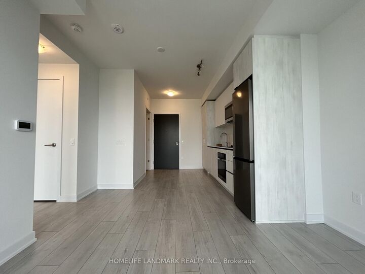 Property Photo: 5858 Yonge Street 3112 ON M2M 0C6
