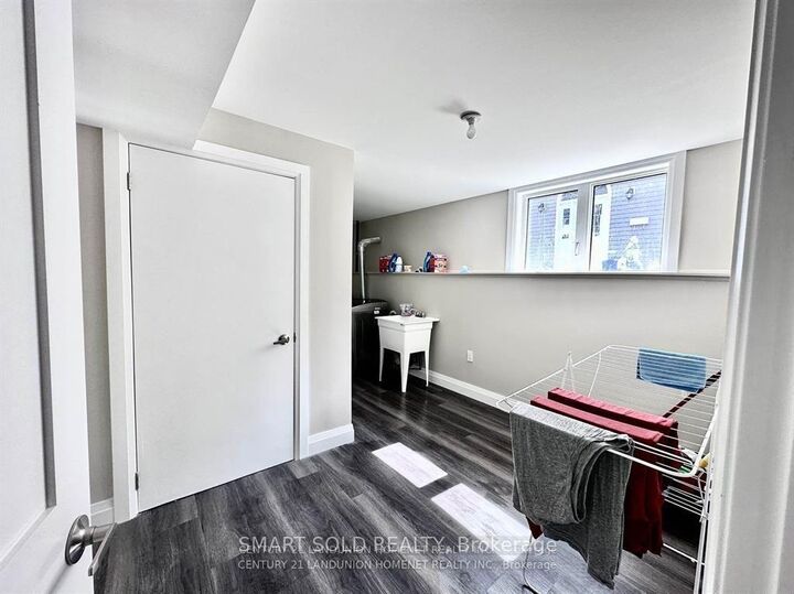 Property Photo:  169 Garden Avenue E #Bsmnt  ON L4P 2L2 