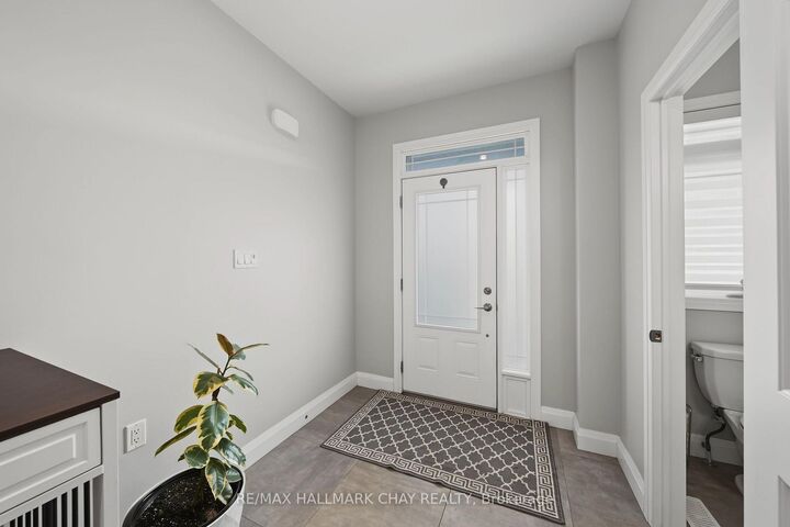 Property Photo: 36 Lowry Court ON L4N 7N3