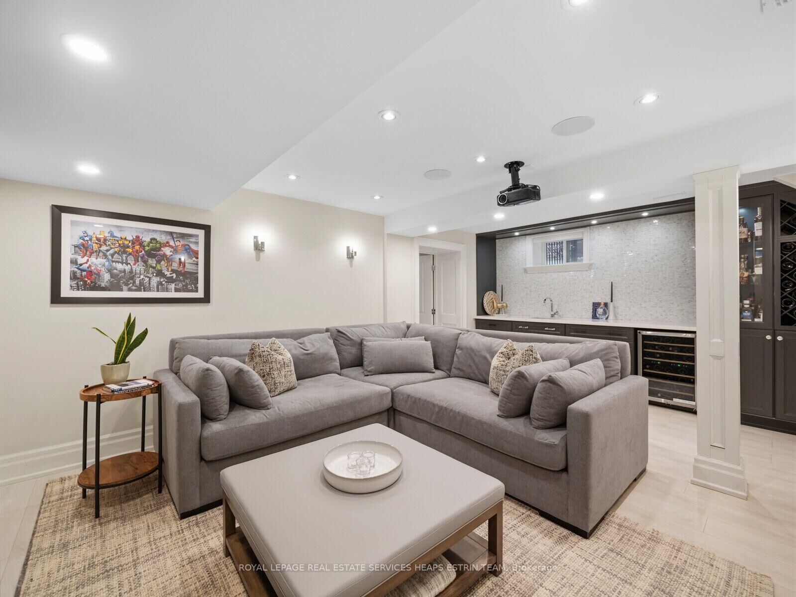 Property Photo: 29 Maxwell Avenue ON M5P 2B4