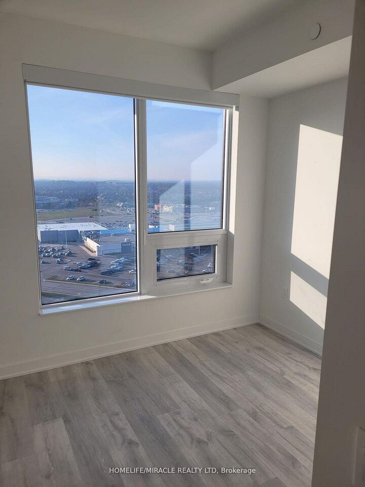 Property Photo: 4655 Metcalfe Avenue 1801 ON L5M 0Z7