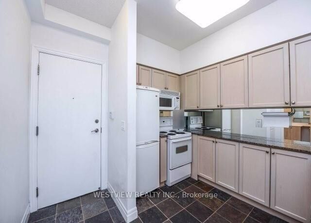Property Photo:  2119 Lake Shore Boulevard W 605  ON M8V 4E8 