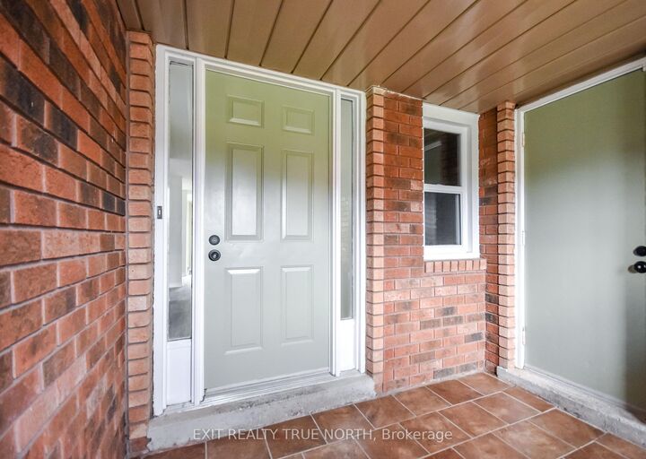 Property Photo: 426 Sunnidale Road ON L4N 7A8