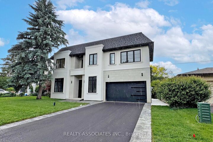 Property Photo: 32 Cossar Avenue ON L4G 3N8