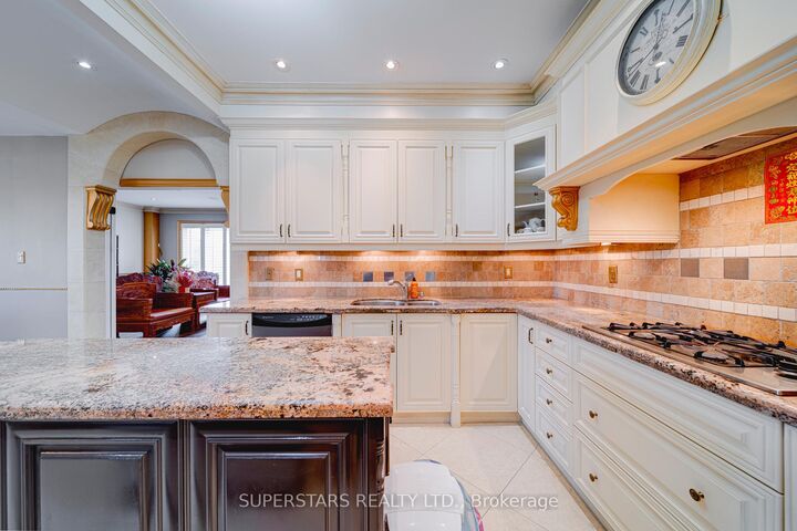 Property Photo: 83 Elm Avenue ON L4C 6K8