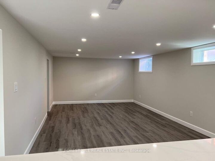 Property Photo:  398 Talbot Street Lower  ON L8H 6T4 
