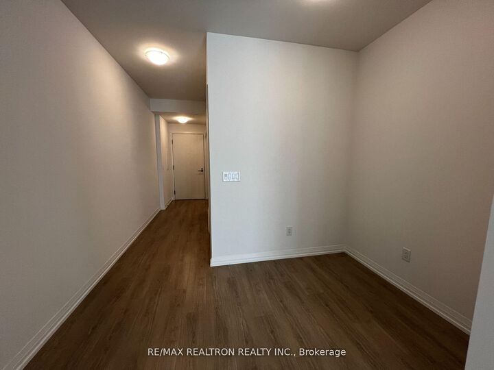 Property Photo:  8 Widmer Street 1210  ON M5V 0W6 