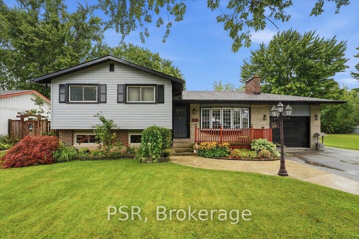 32 Richmond Street — photo 1