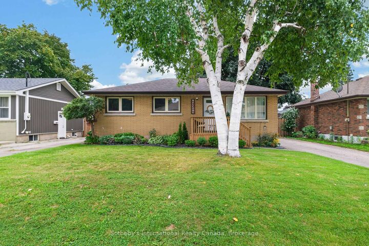 Property Photo:  94 Ninth Avenue  ON N3S 1E5 