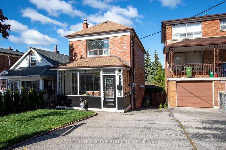 Property Photo: 496 Northcliffe Boulevard Mn&Amp2nd ON M6E 3L5