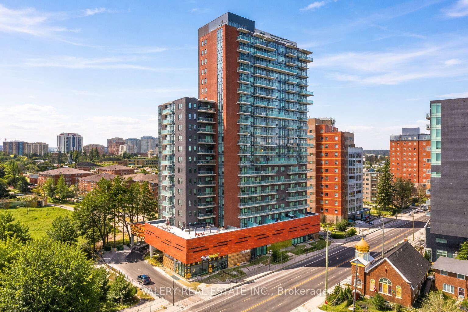 Property Photo:  155 King Street N 1903  ON N2J 0E8 