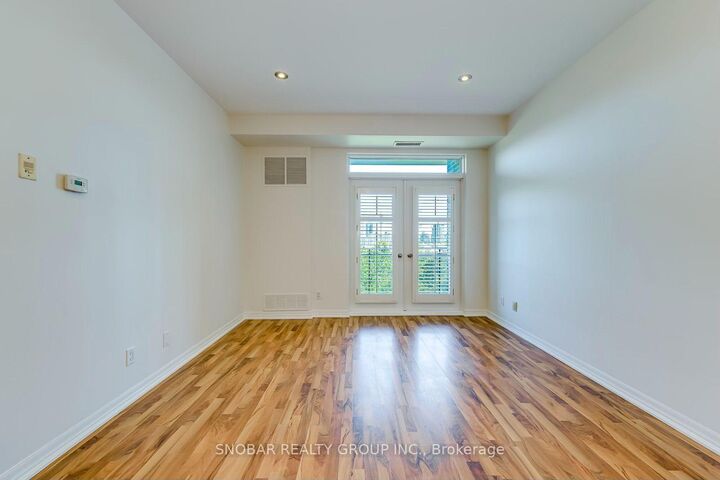 Property Photo: 245 Dalesford Road SE 415 ON M8Y 4H7