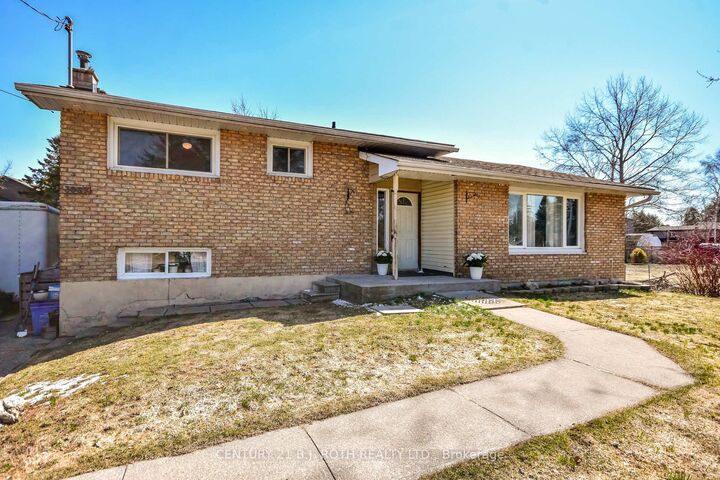 Property Photo: 3039 Poplar Road ON L9S 2J9
