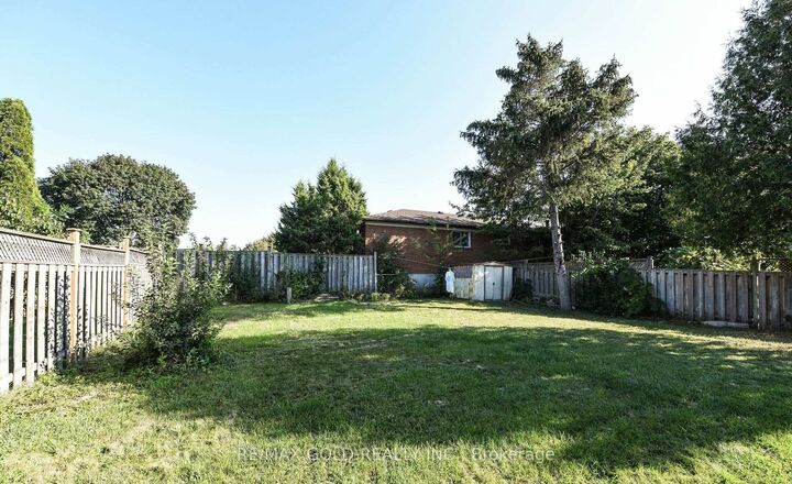 Property Photo: 3630 Brandon Gate Drive ON L4T 3E5