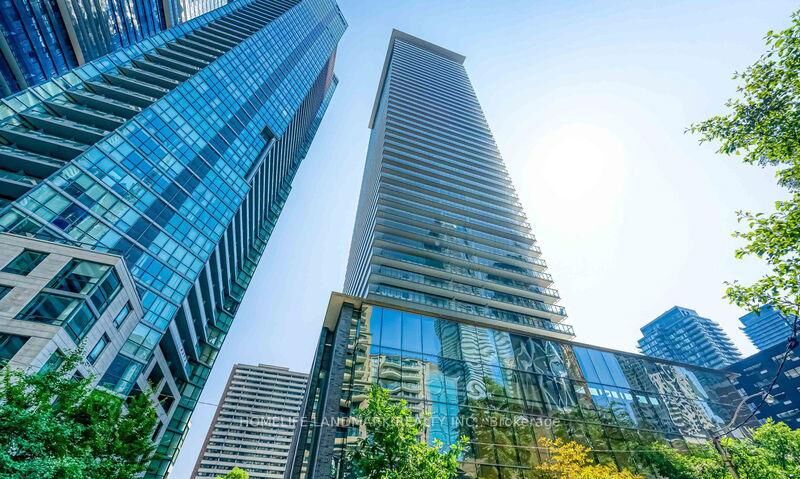 Photo de la propriété: 33 Charles Street E 4210 ON M4Y 0A2