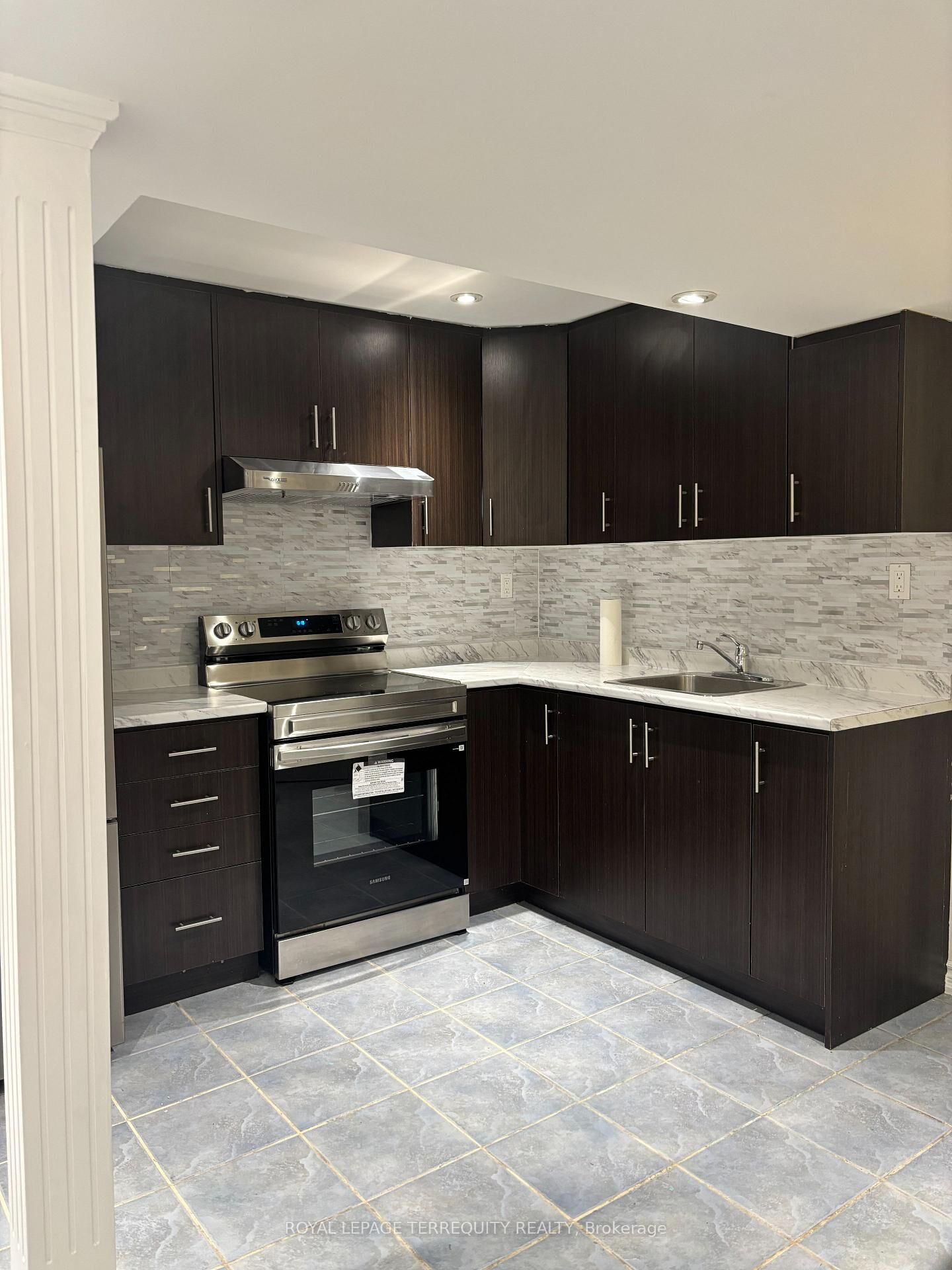 Property Photo: 26 Tangleridge Boulevard ON L6R 2X5