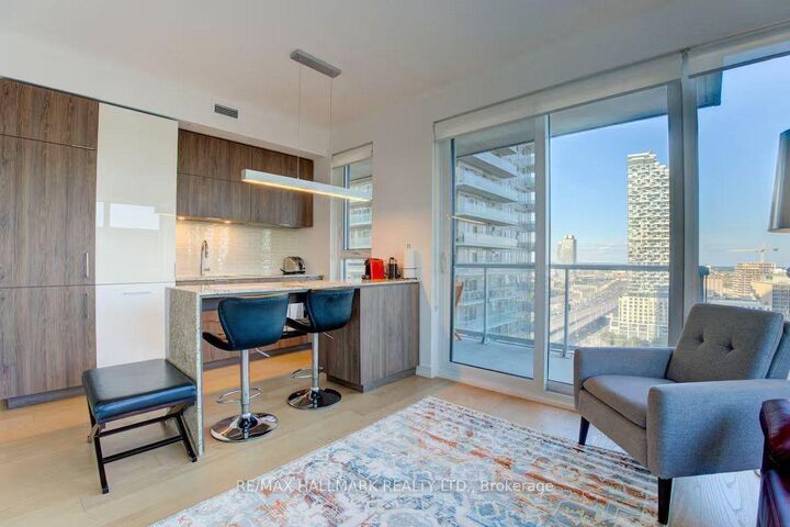 Property Photo:  15 Lower Jarvis Street 1703  ON M5E 0C4 