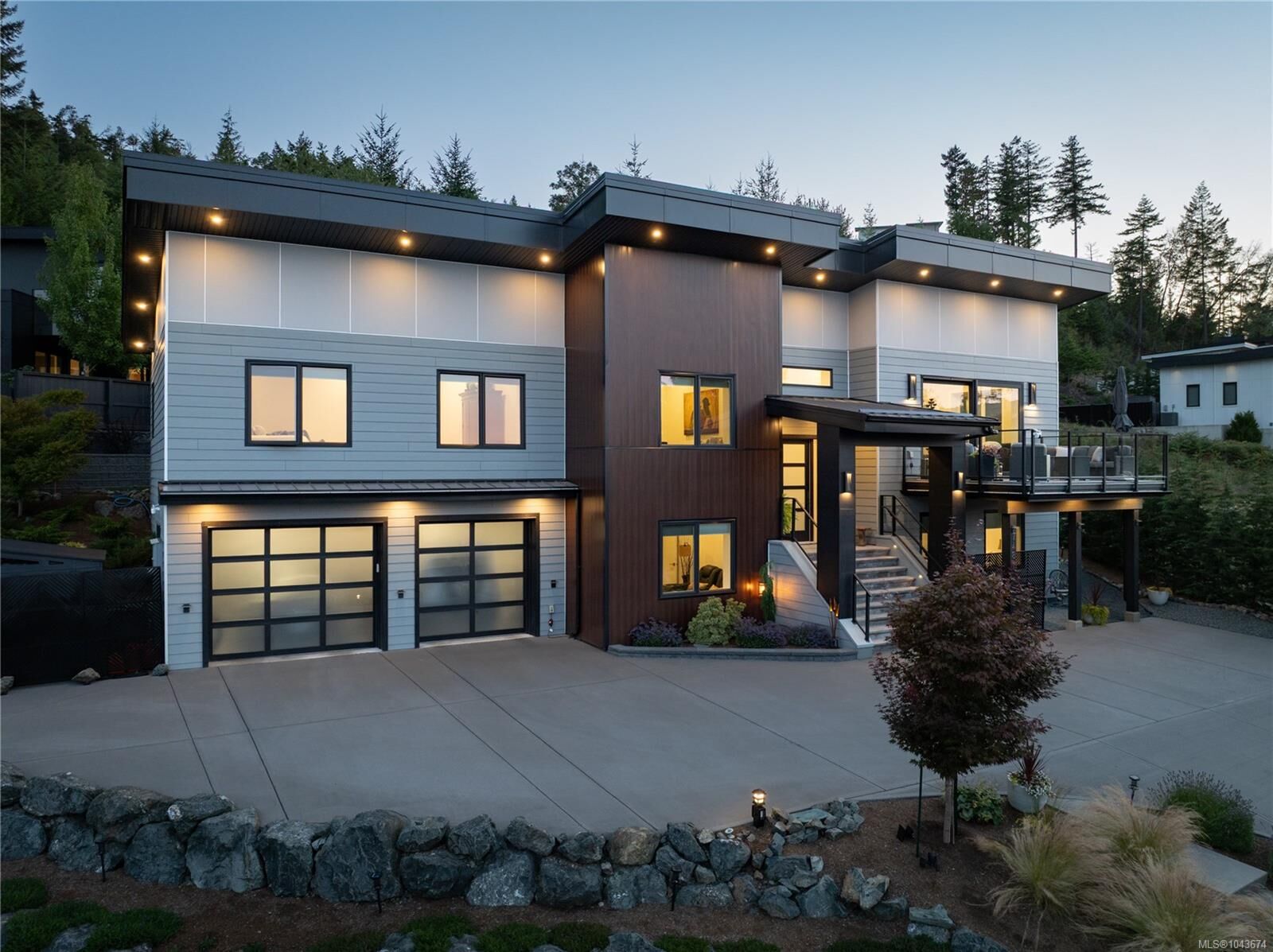 Property Photo: 7481 Copley Ridge Dr BC V0R 2H0