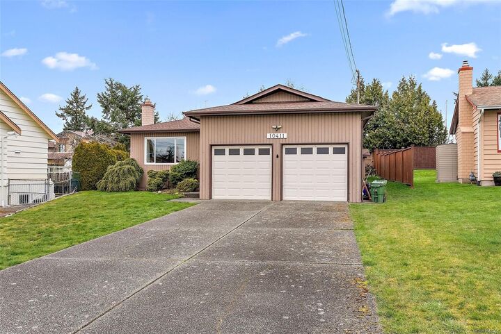 Property Photo: 10411 Finch Pl BC V8L 4P7