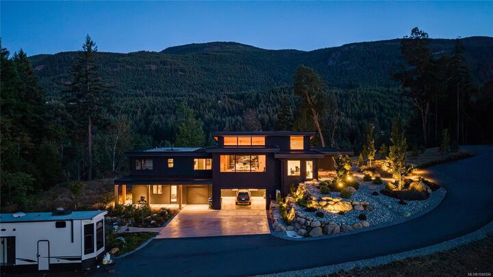 Property Photo: 3300 Ferguson Rd BC V9R 6W8