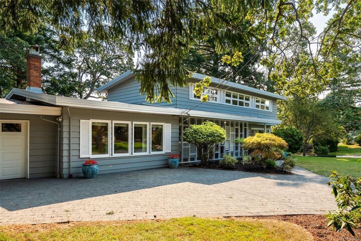 Property Photo: 3459 Plymouth Rd BC V8P 4X6