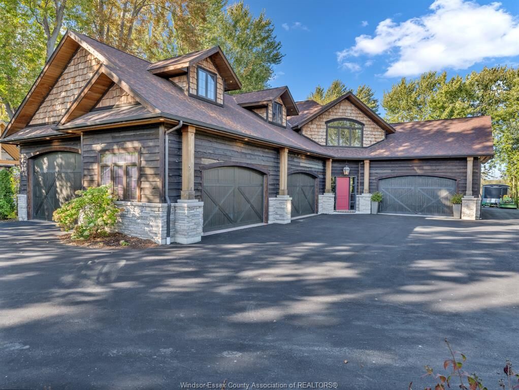 Property Photo: 1506 Heritage Road ON N9Y 3X2