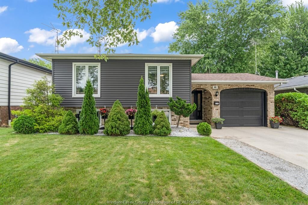 Property Photo: 46 Plumbrook Drive ON N8H 4K9