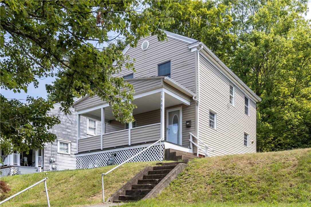 Property Photo: 1301 Wade St PA 15001