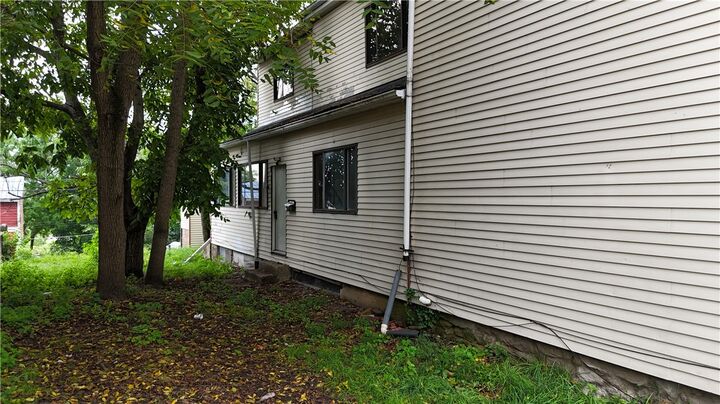 Property Photo:  2925 Shadeland Ave  PA 15212 