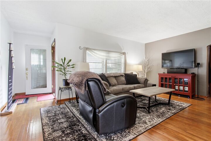 Property Photo: 180 Calvert St PA 15017