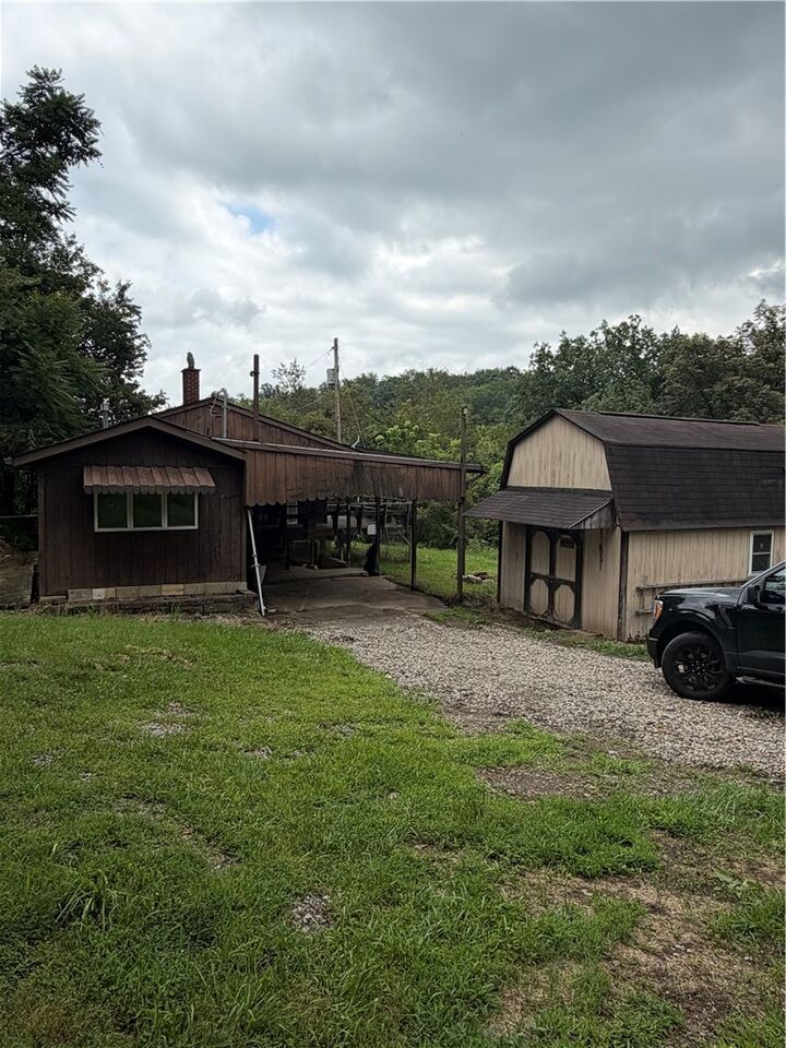 Property Photo: 510 Perry PA 15012