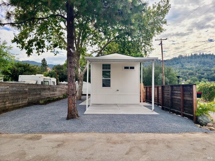 Property Photo:  890 Rockwell Road 1  CA 95425 