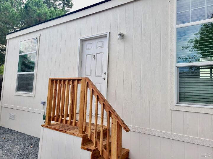 Property Photo: 890 Rockwell Road 1 CA 95425