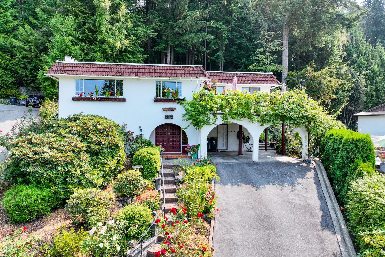Property Photo: 704 Maurelle Court BC V7R 2M1