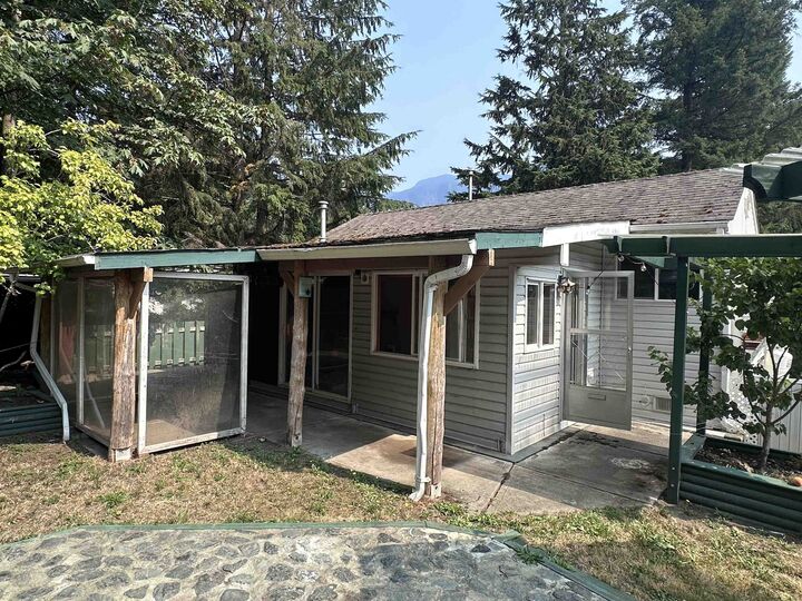 1650 Columbia Valley Road 43 — photo 1