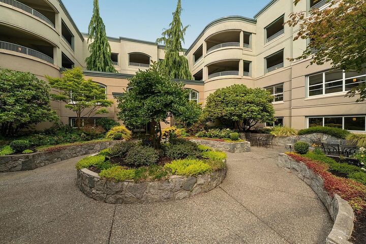 Property Photo: 1725 128 Street 203 BC V4A 3V2