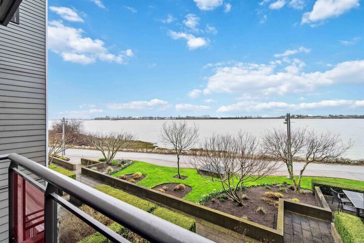 Property Photo:  14300 Riverport Way  BC V6W 0A4 