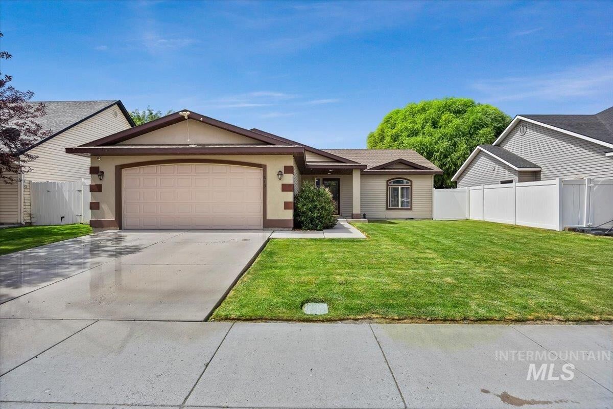 Property Photo: 615 Garnet St. ID 83301
